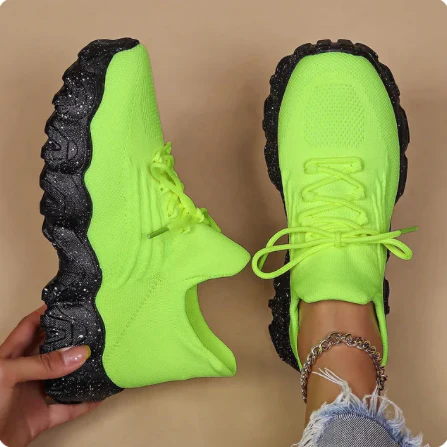 #1 Viral Sneakers - ComfyClouds